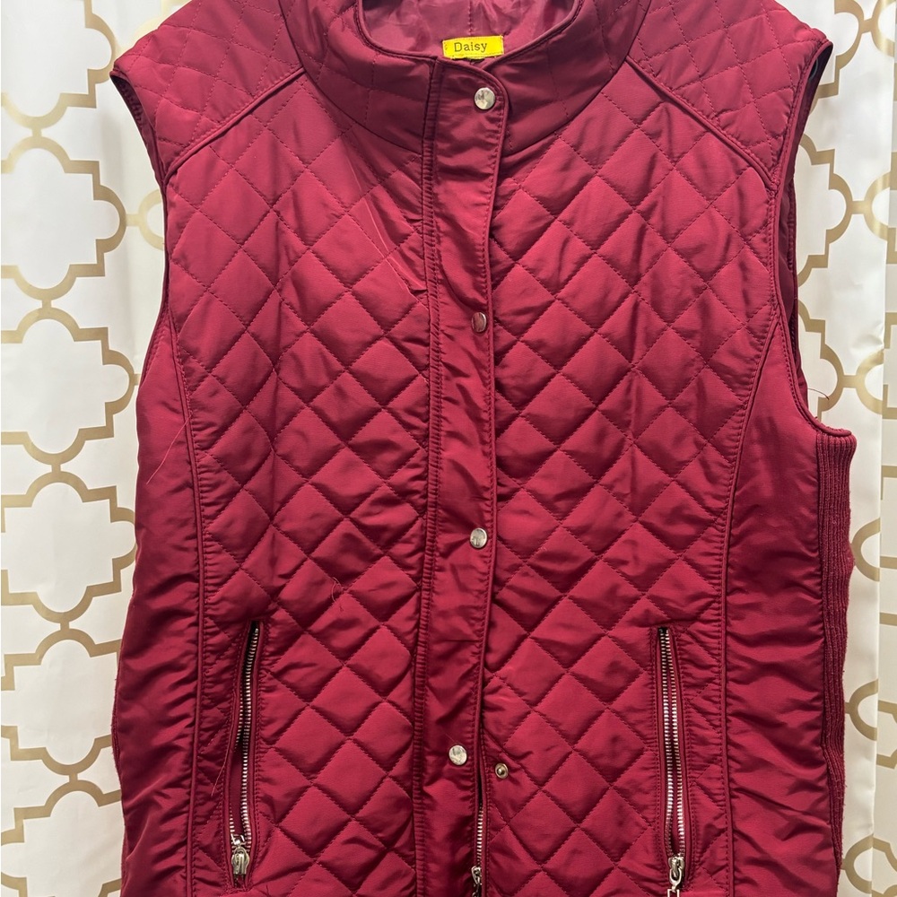 Daisy Quilted Vest in Burgundy